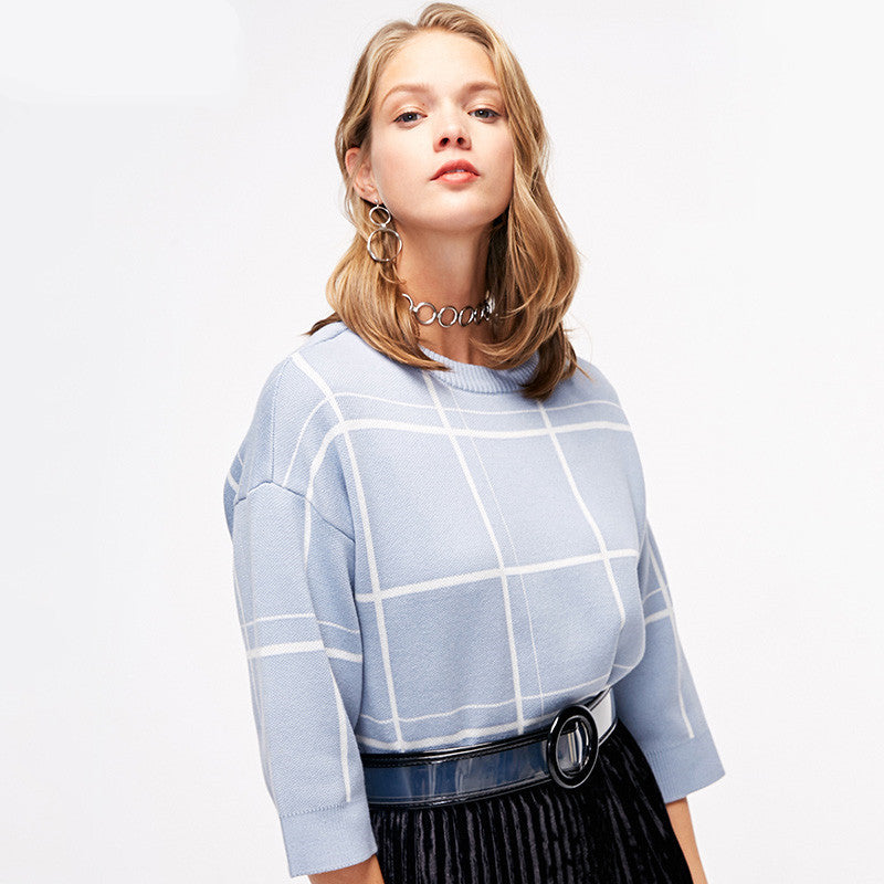 Loose Small Check Pattern Pullover Sweater with Raglan Sleeves