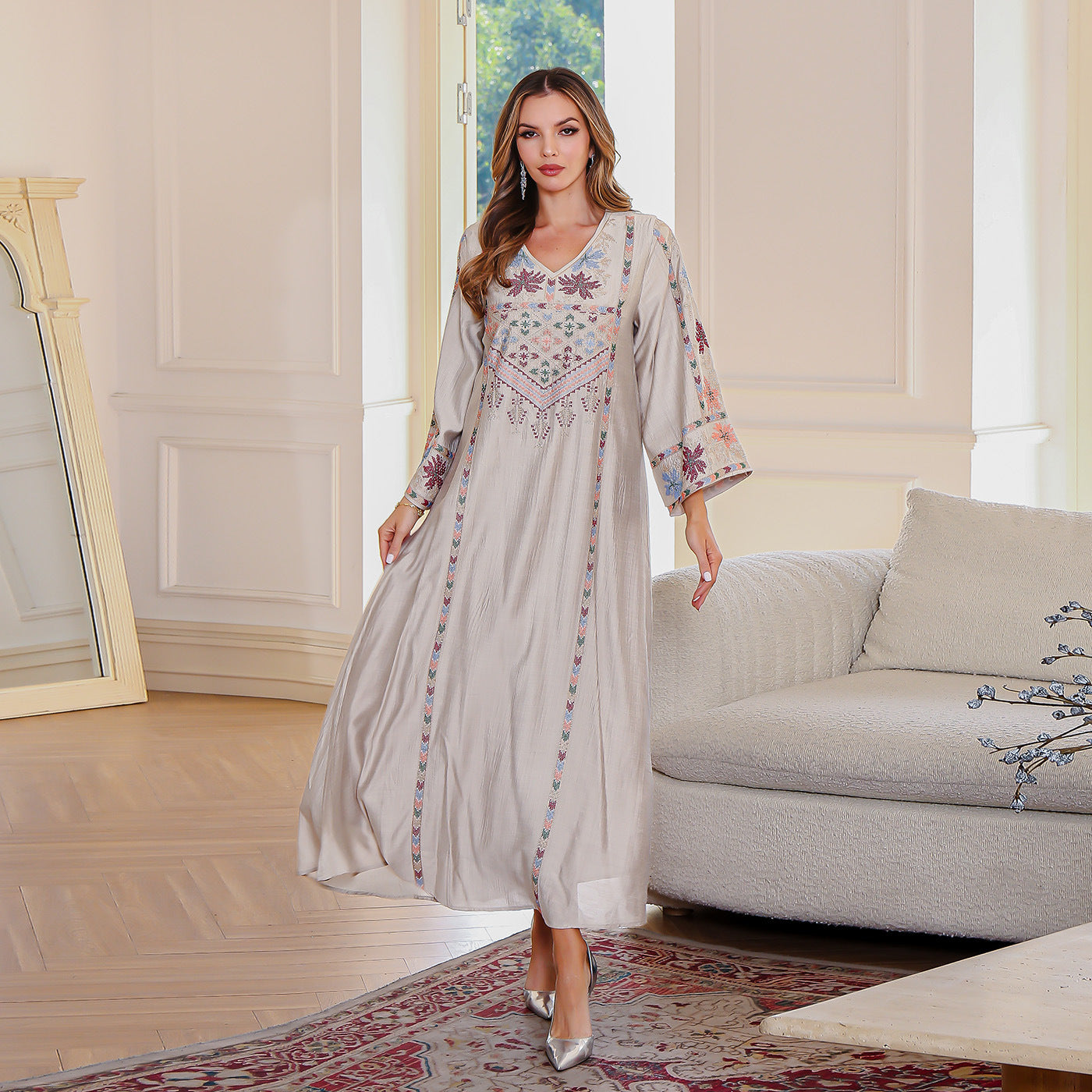 Middle East Women's Embroidery Stick-on Crystals Dress Middle East Clothing