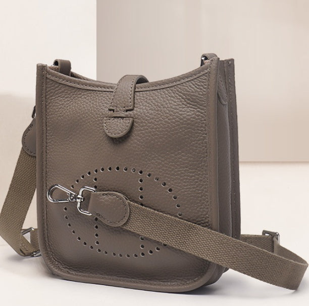 Women's Cowhide Hollow Bucket Shoulder Messenger Bag