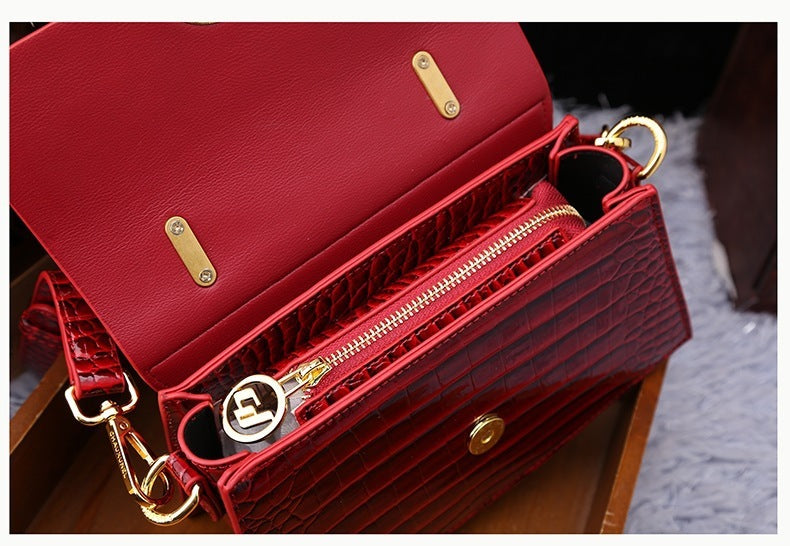 Sac à bandoulière portable en cuir verni et diamant