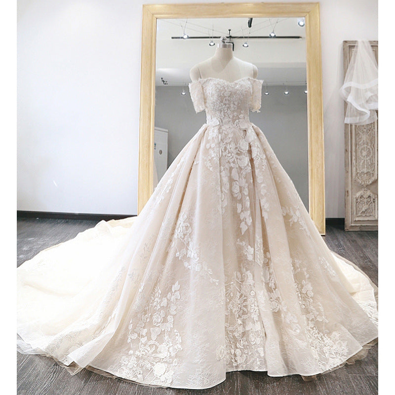 Robe de mariée asymétrique en satin épais en fibre de polyester