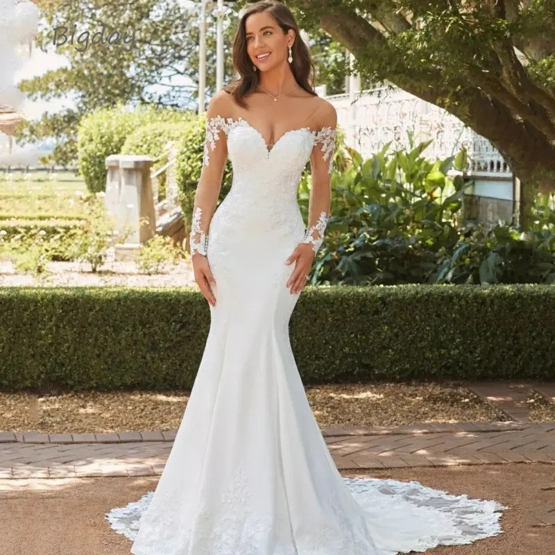 Elegant Sweetheart Mermaid Wedding Dress with Long Lace Sleeves
