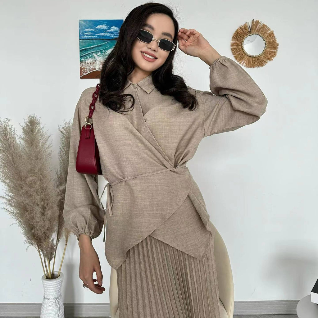 Ensemble élégant jupe plissée et haut noué pour femme en bleu, violet, camel