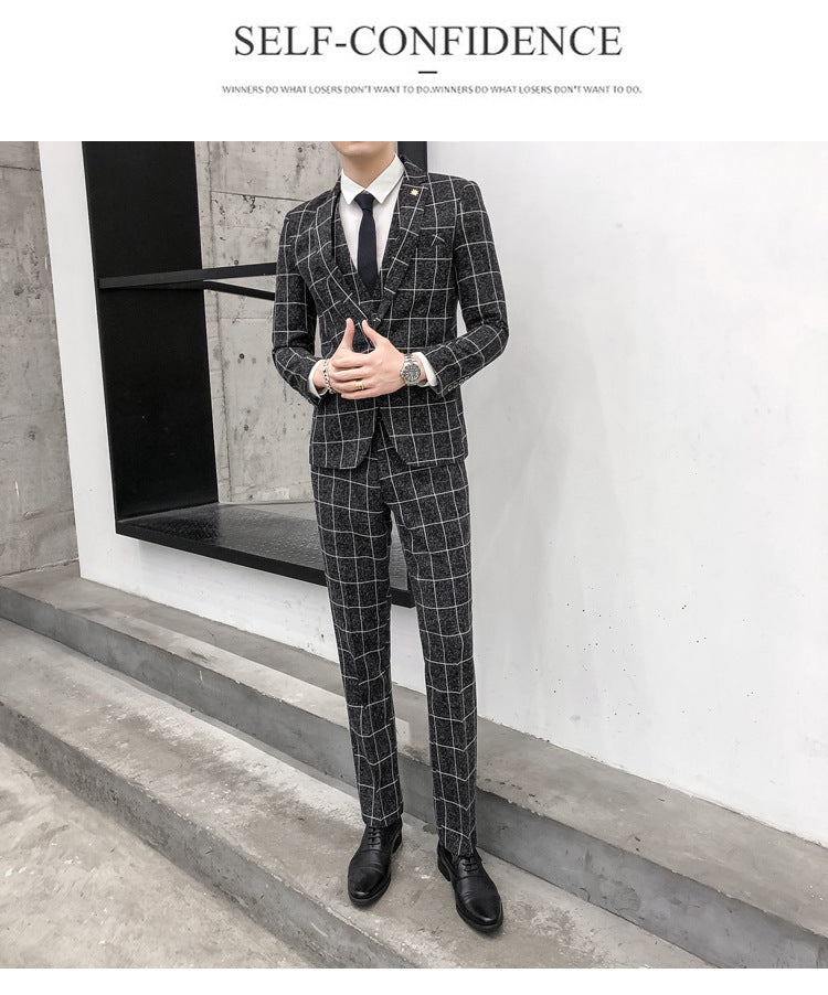 Costume trois pièces à carreaux coupe ajustée pour homme