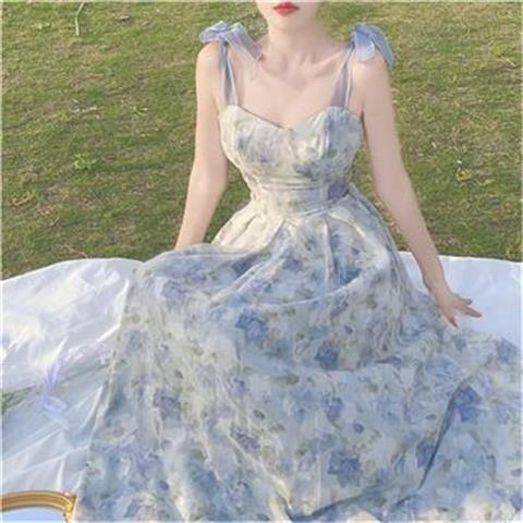Women's Graceful And Fashionable Waist Trimming Spaghetti Straps Dress