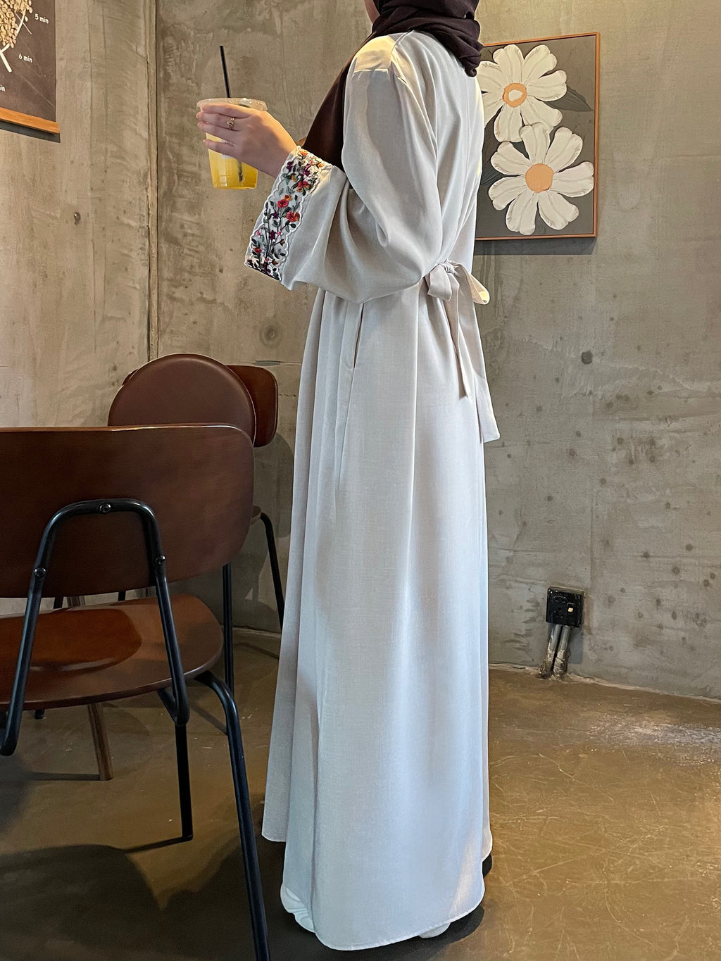 Robe musulmane brodée à manches longues en polyester abricot