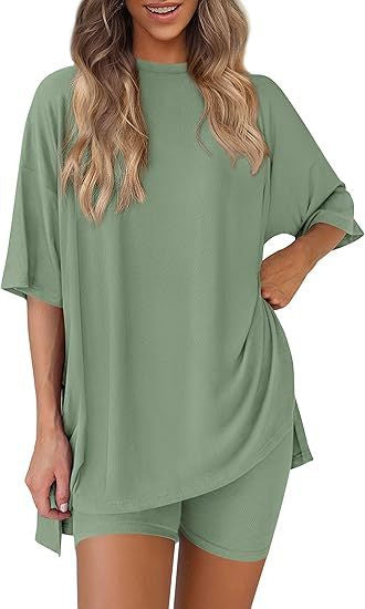 Casual Crew Neck Split Loose Shorts Set with Short Sleeves in Light Green