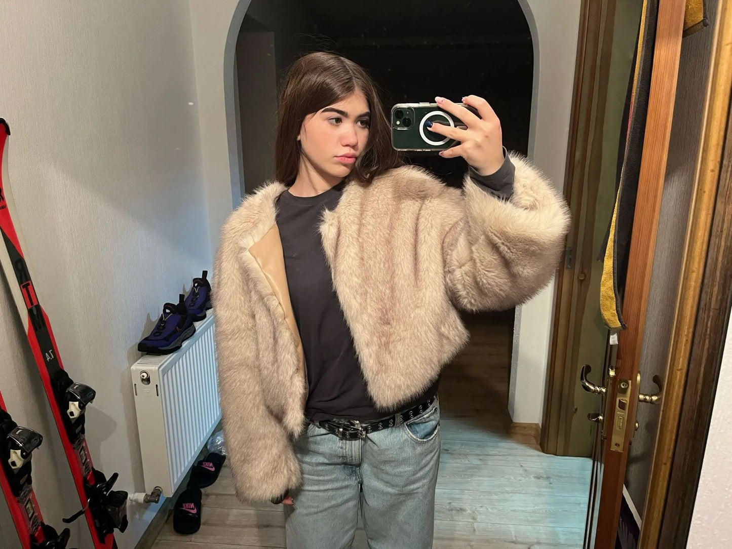 Women's Short Casual Artificial Fur Coat with Raglan Sleeves
