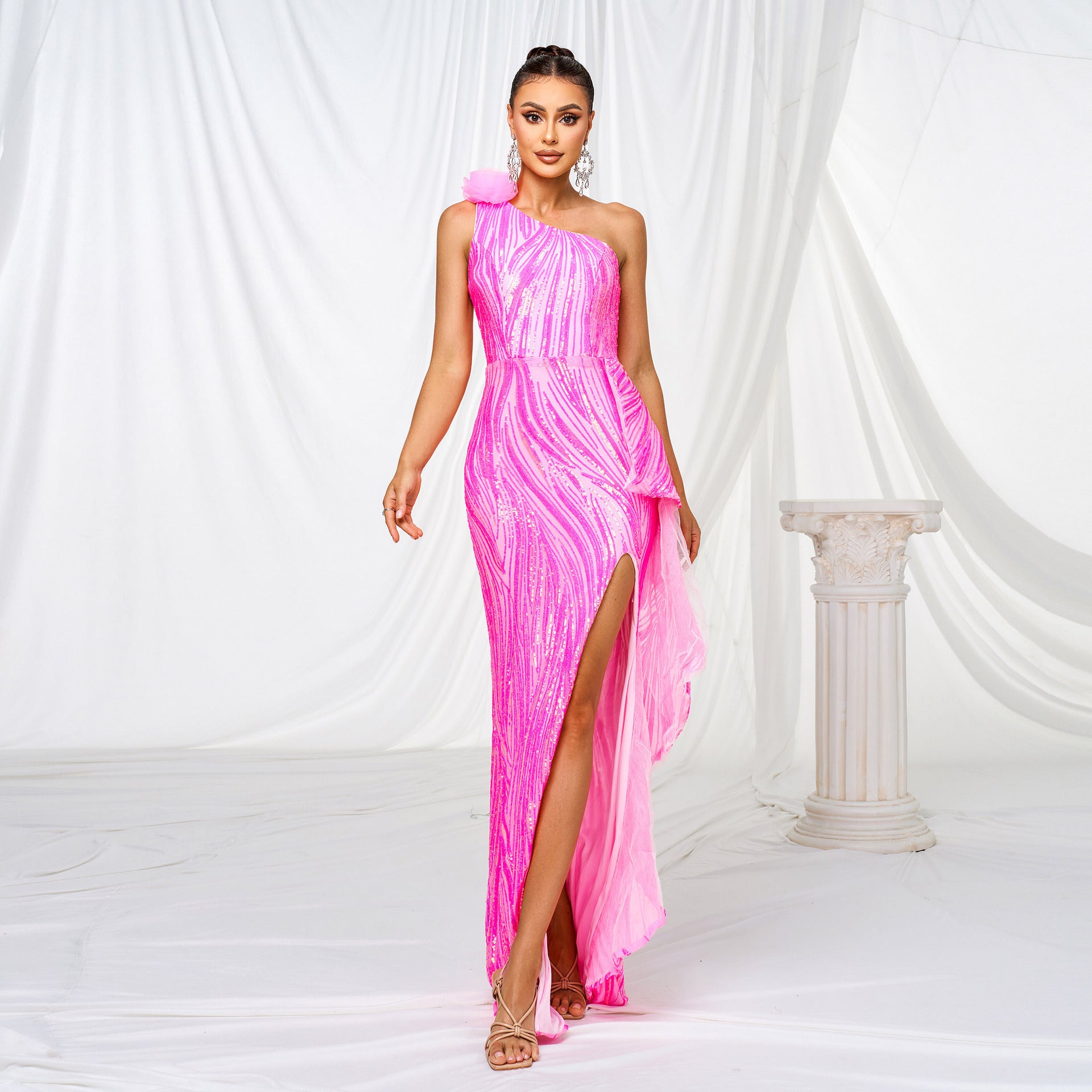 Robe de soirée longue fendue asymétrique à sequins rouge rose, taille haute