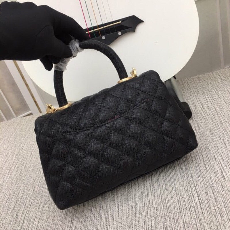 Leather Caviar One-Shoulder Messenger Bag with Diamond Chain & Classic Ball Pattern, Medium 23x14x8cm
