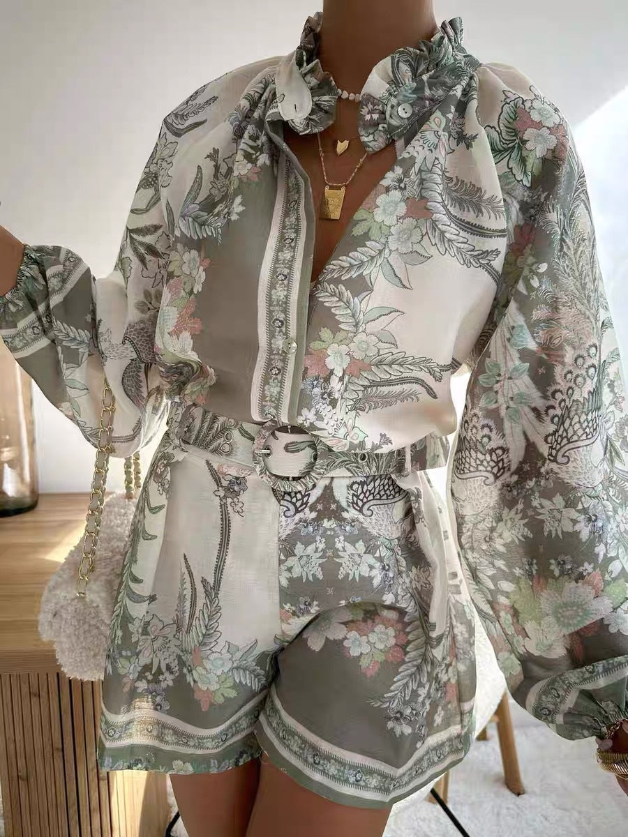 Ensemble short imprimé à col montant et manches bouffantes pour femme