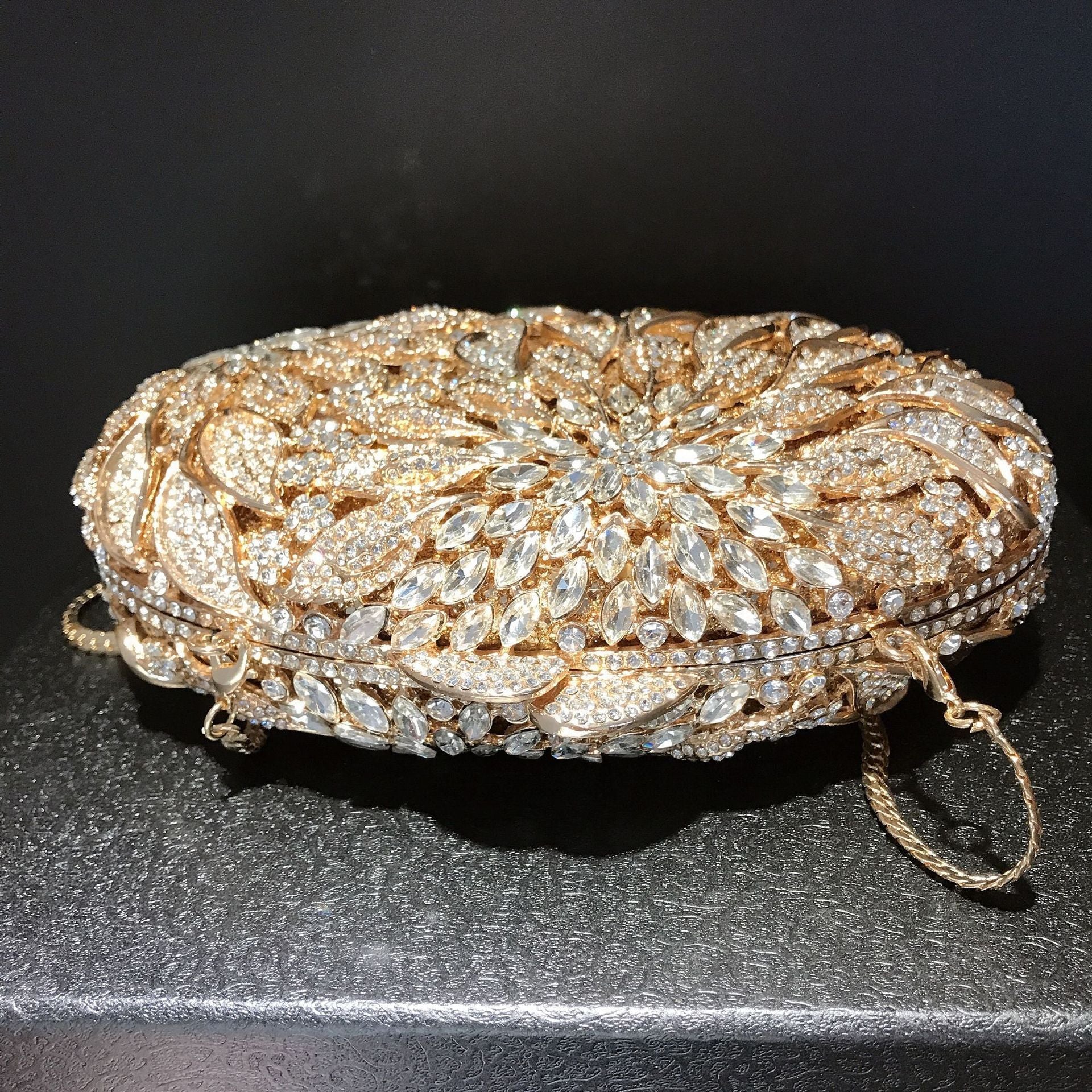 Leaf Flower Diamond Inlaid Hard Oval Dinner Bag