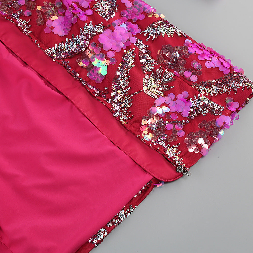 Robe mi-longue dos nu à sequins rouge rosé