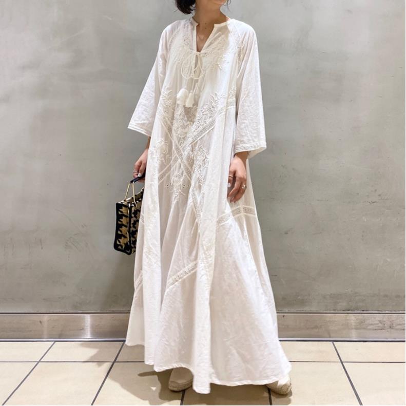 Robe ample à lacets style arabe pour femme