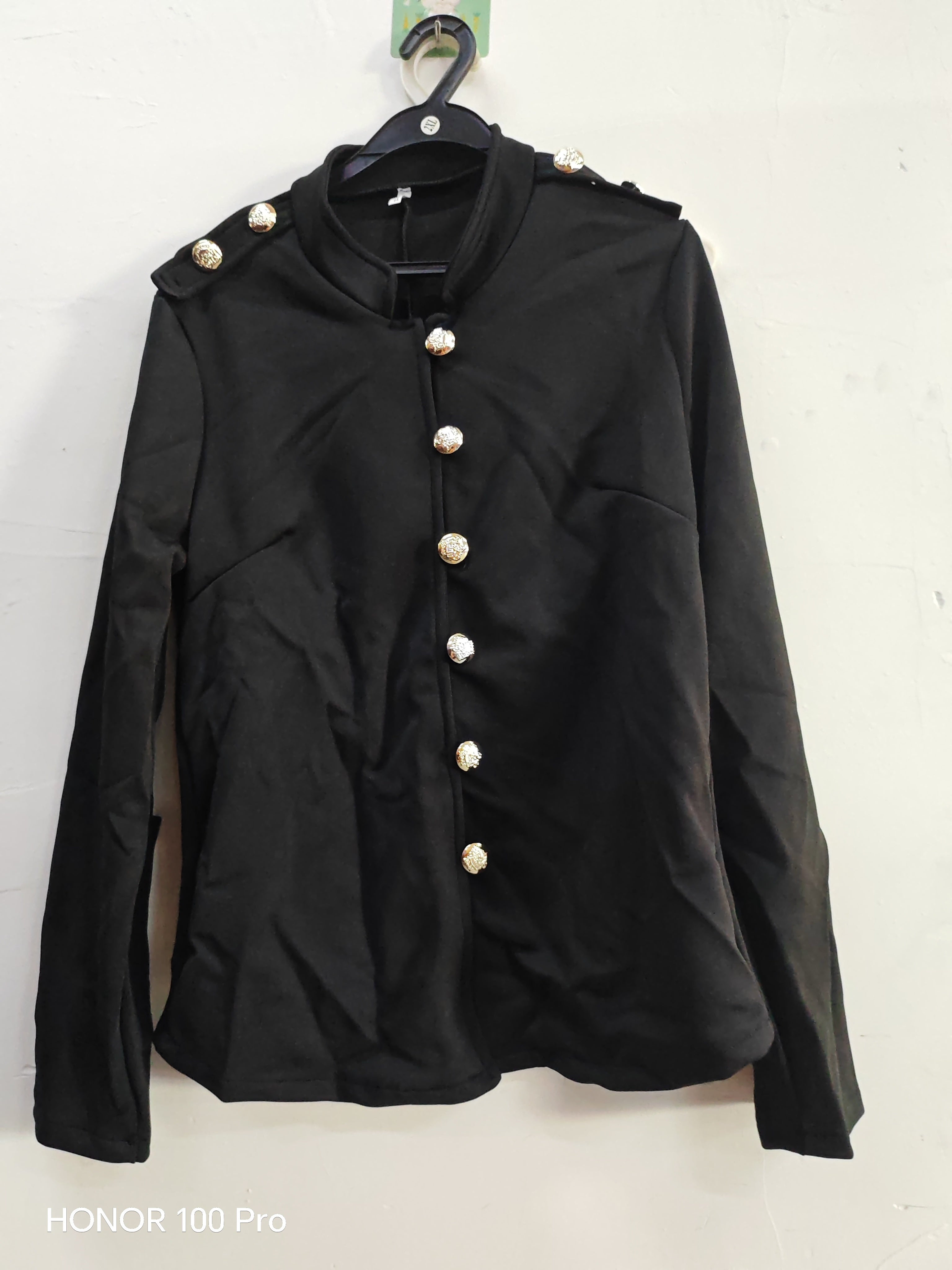 Blazer ajusté à manches longues et à boutonnage simple