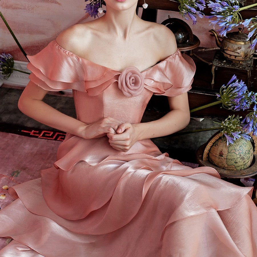 Robe de princesse rose asymétrique à volants pour femme