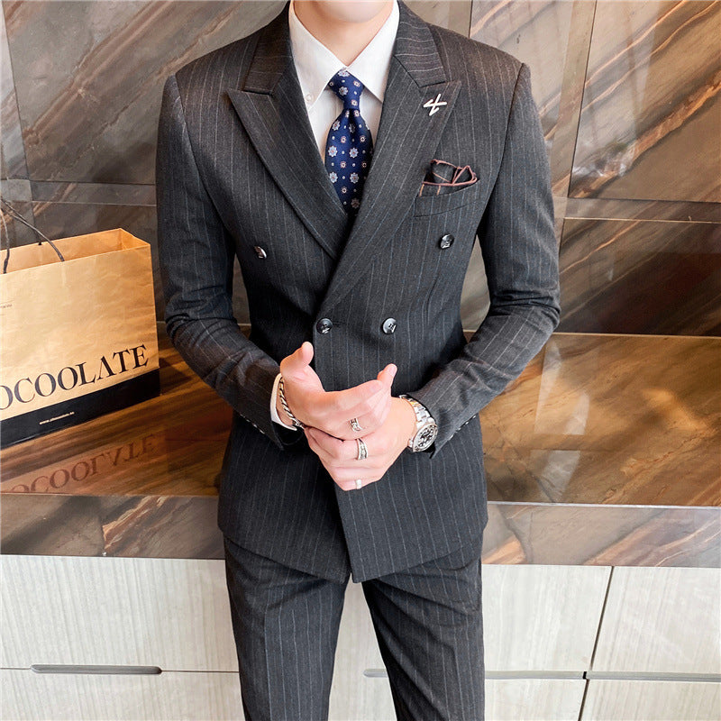 Costume croisé rayé chic décontracté pour homme