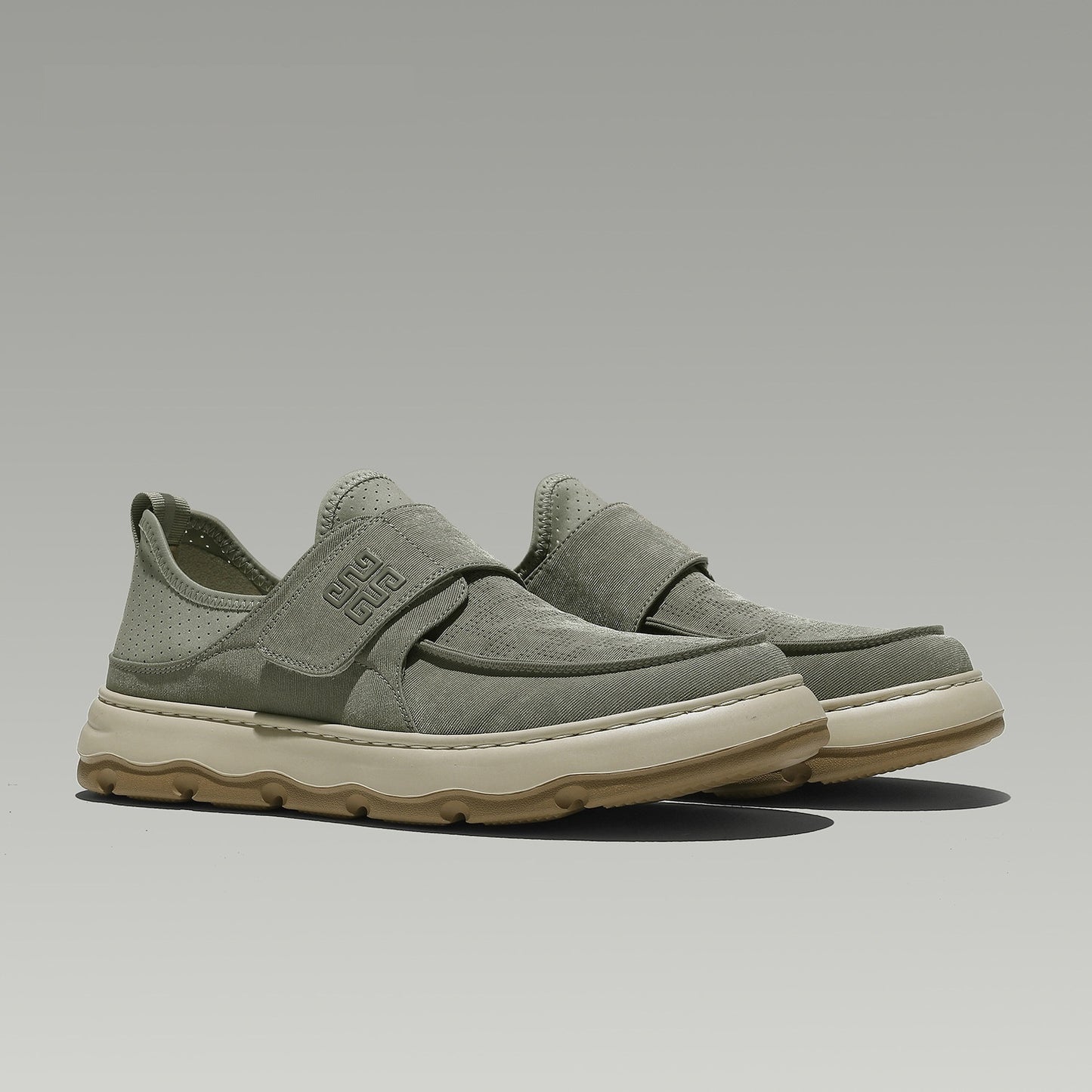 Perforated Breathable Velcro Casual All-matching Men's Shoes