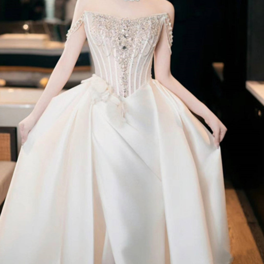 Robe de mariée bustier en satin léger