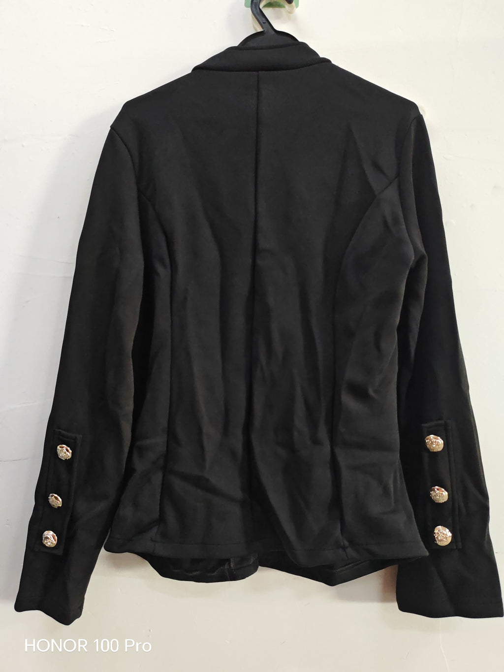 Blazer ajusté à manches longues et à boutonnage simple
