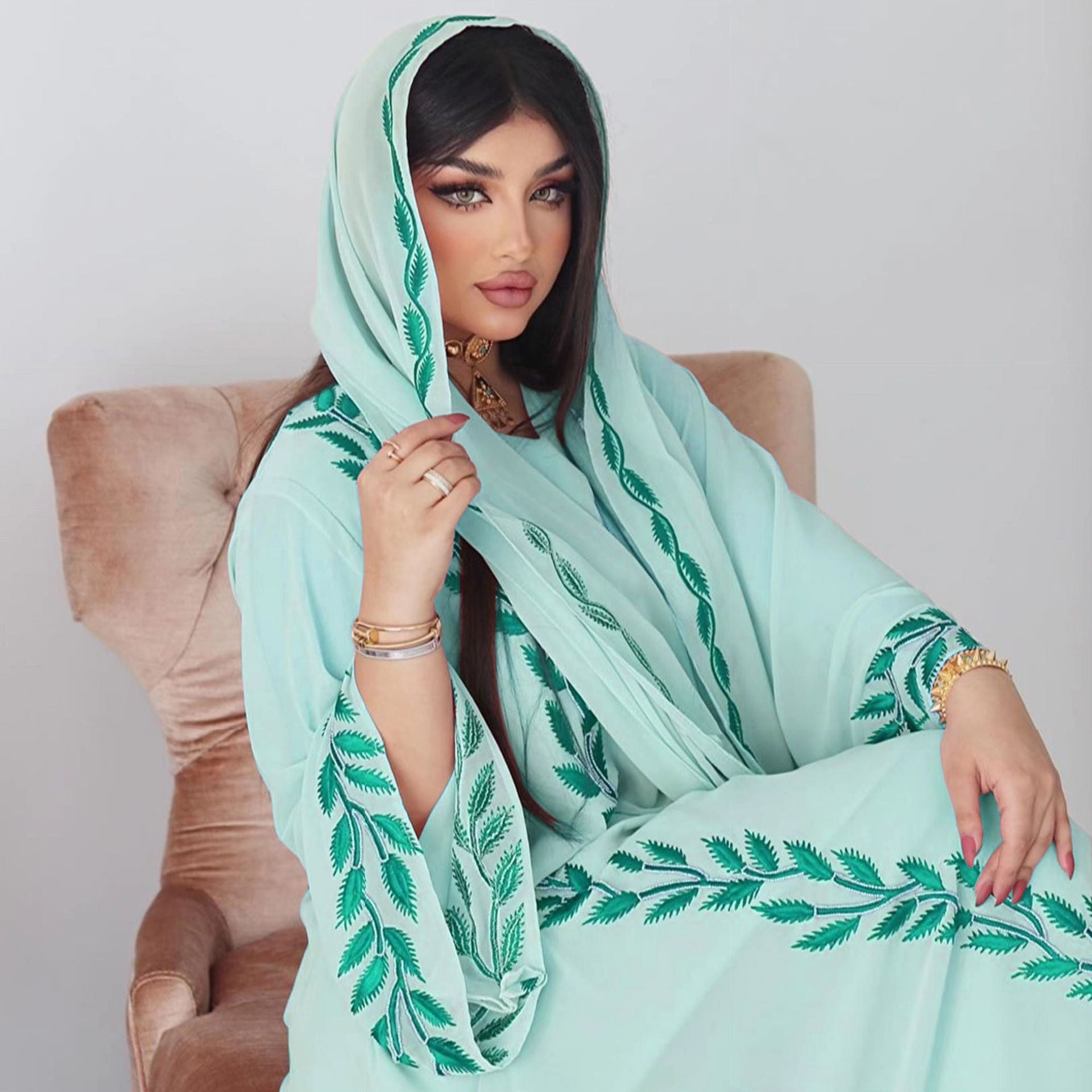 فستان إسلامي طويل من الشيفون مطرز مع حجاب، بياقة دائرية، وأكمام طويلة، وألوان متعددة، ومقاسات S-XXL