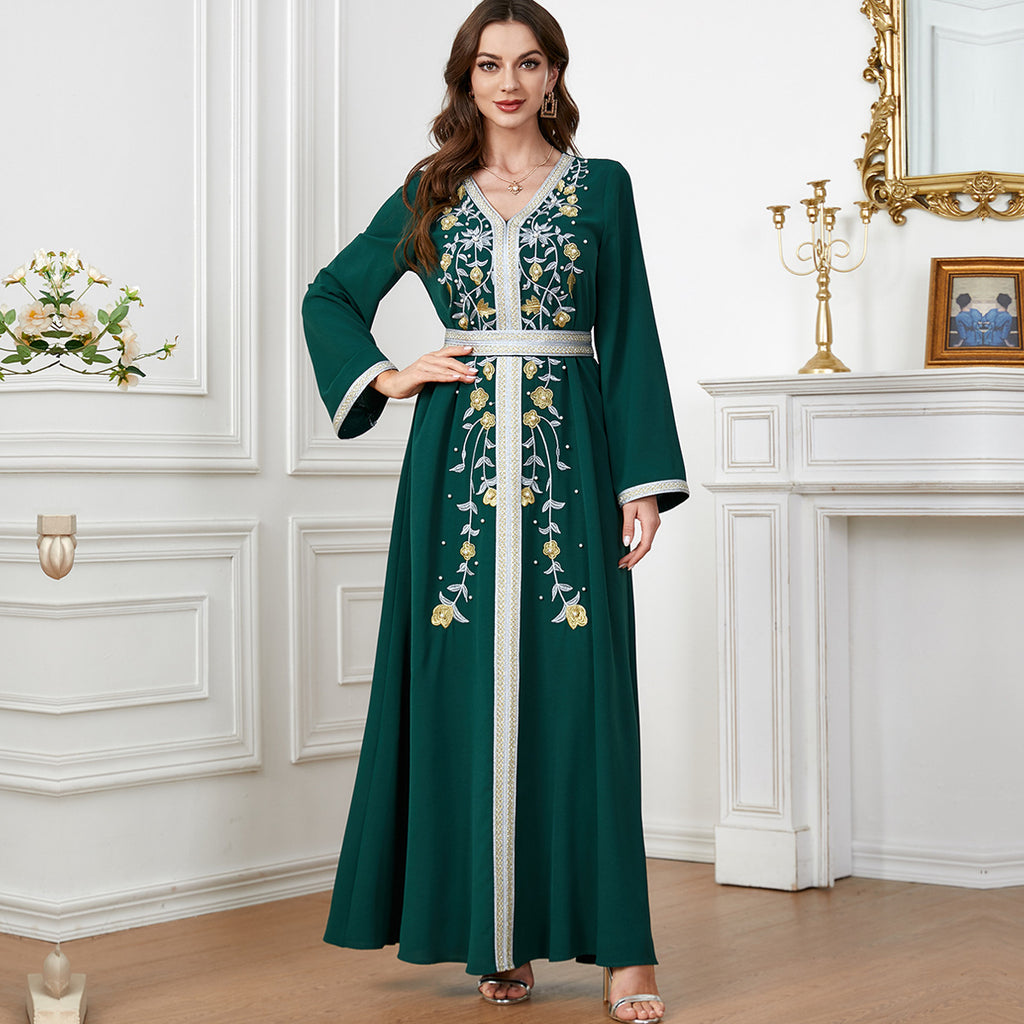 Robe trapèze brodée et perlée pour femme avec ceinture disponible en bleu rêveur, rouge, vert foncé et violet