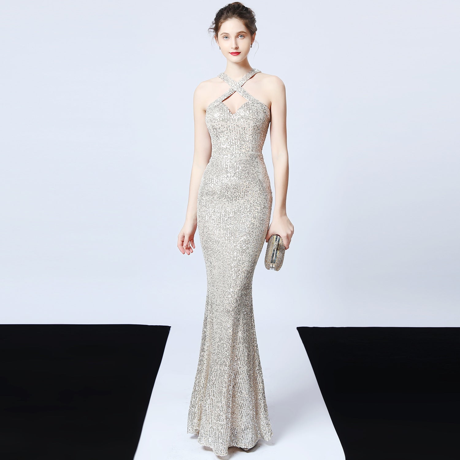 Robe de soirée sirène longue et moulante à sequins