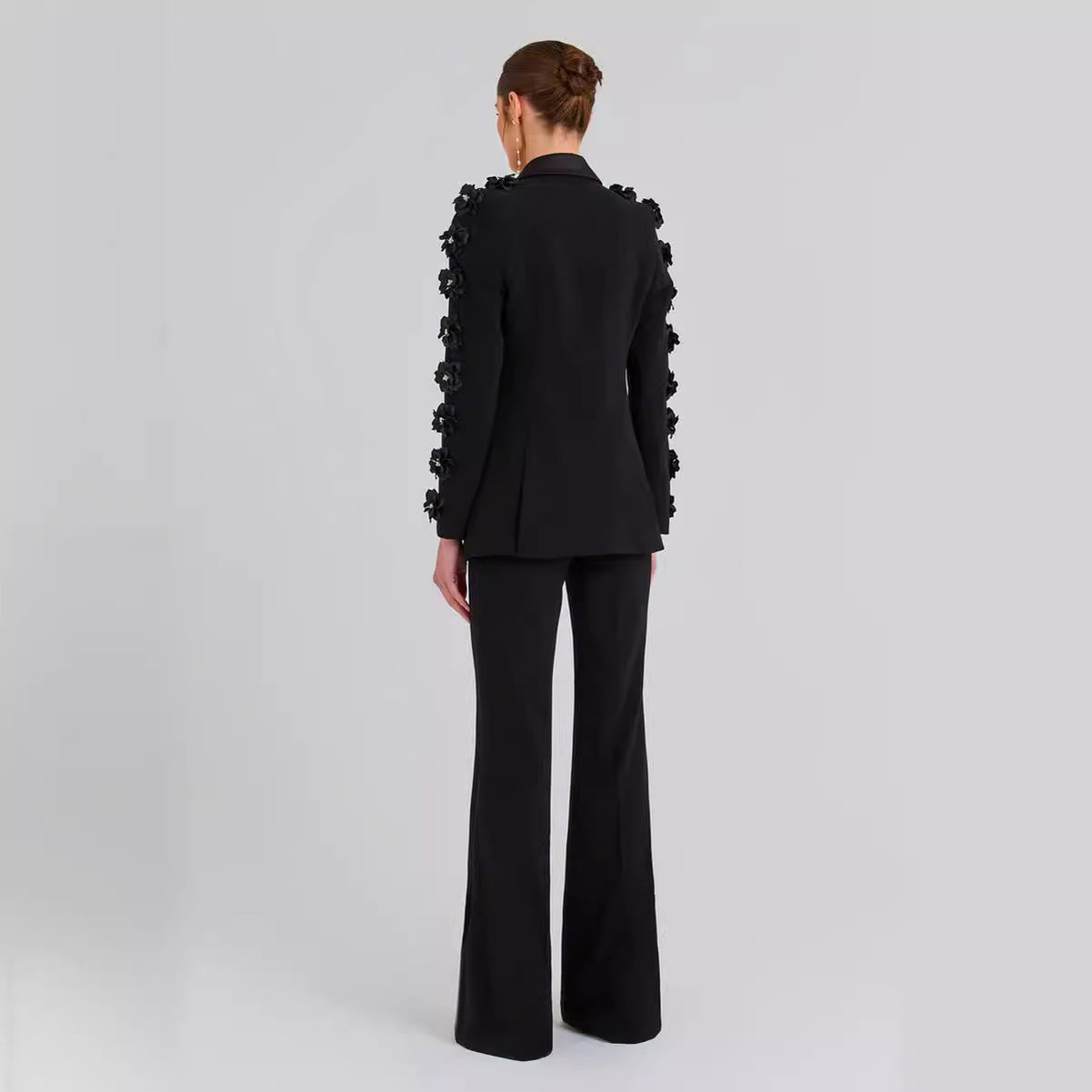 Élégante robe-tailleur deux pièces à manches longues et motifs floraux pour femme, en polyester noir