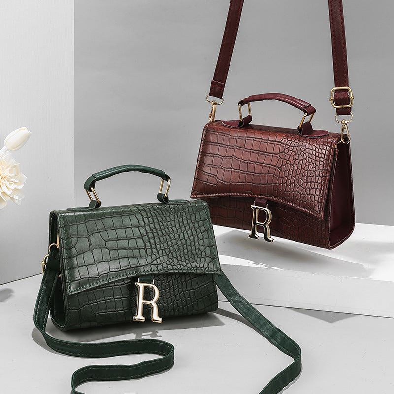 Diagonal Single Shoulder Women's Small Square Handbag with Crocodile Pattern