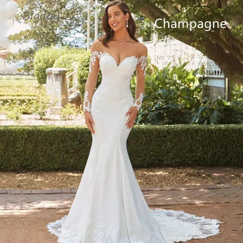 Elegant Sweetheart Mermaid Wedding Dress with Long Lace Sleeves