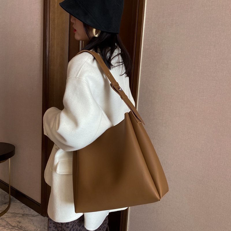 One Shoulder Large Capacity Simple Bucket Bag