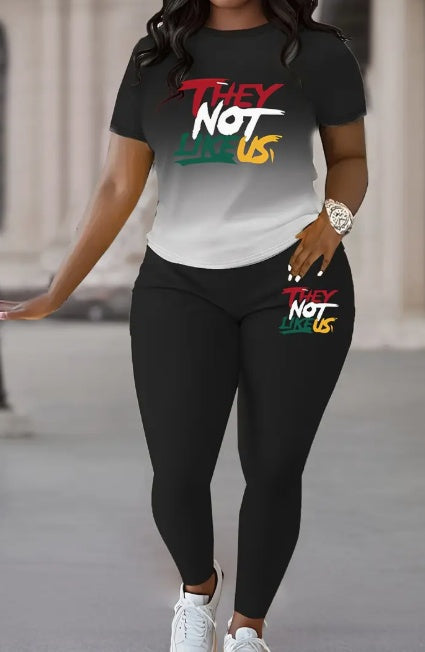 Women's  Printed Round Neck T-Shirt And Leggings Set