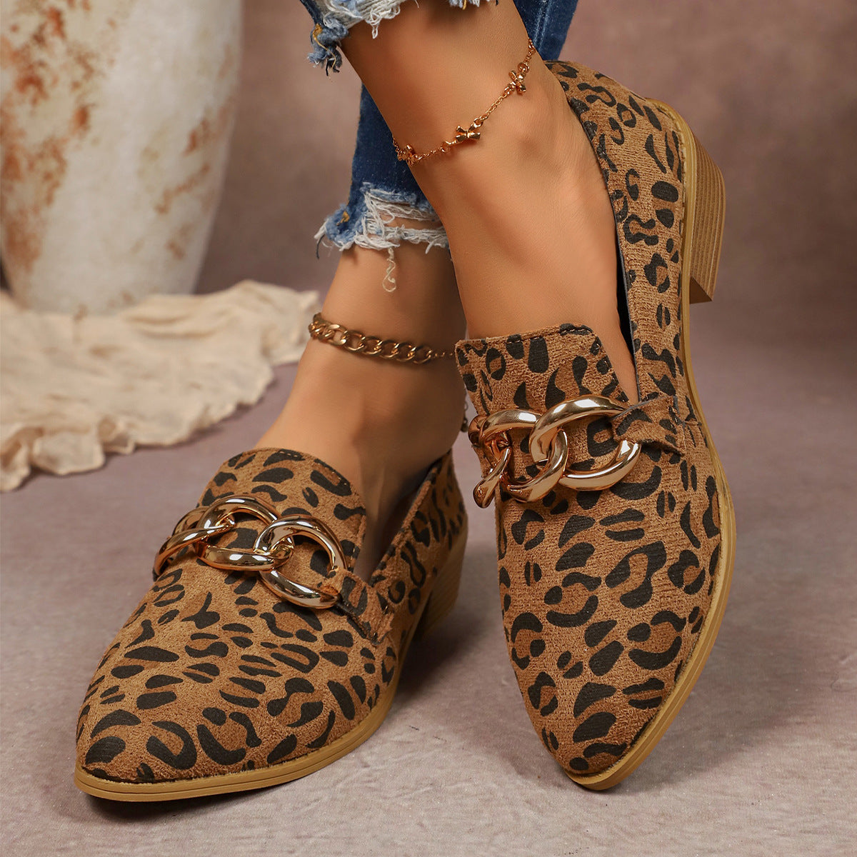 Womens Chunky Heel Pumps with Metal Chain and Round Toe