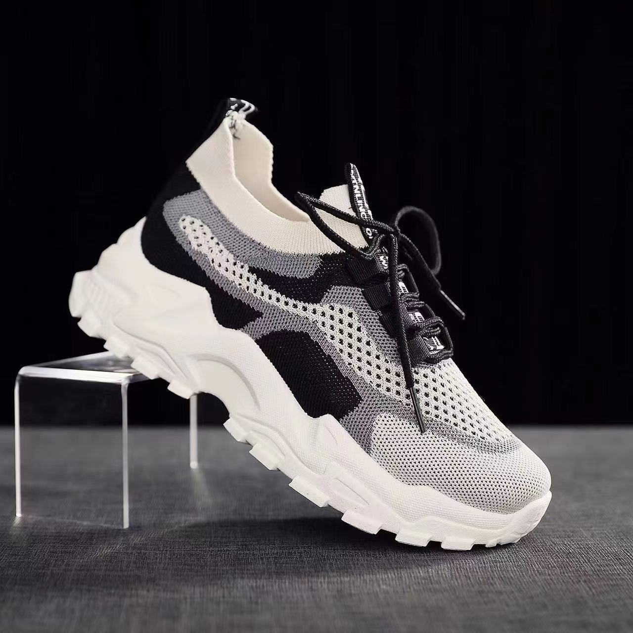 Women's Lightweight Breathable Dad Soft Sole Sports Shoes