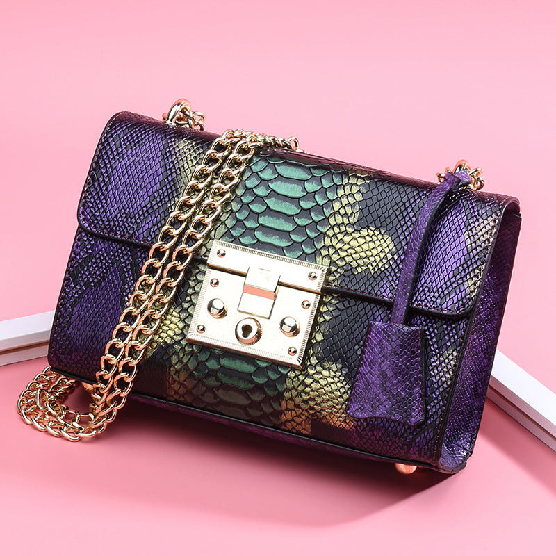Petit sac carré à chaîne avec motif serpent