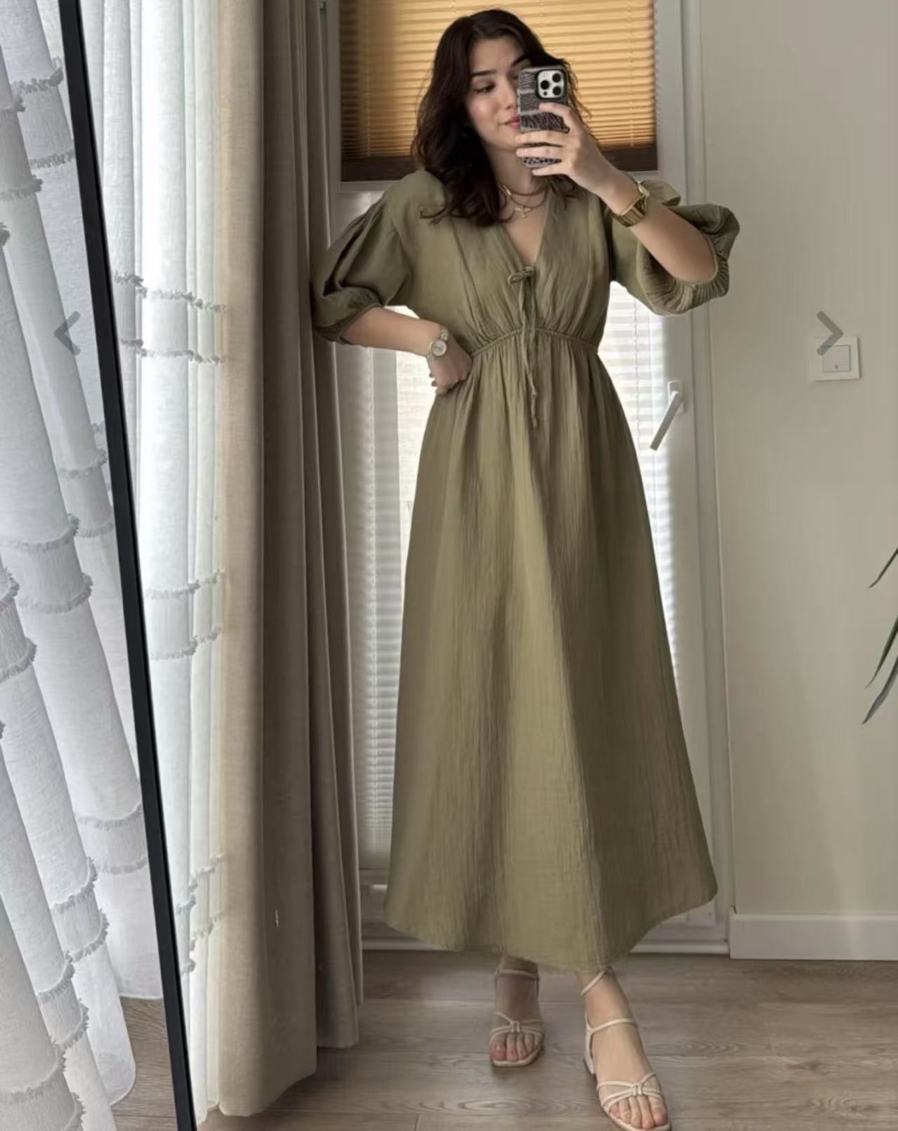 Women's Sweet V-Neck Puff Sleeve Short Dress in Multiple Colors