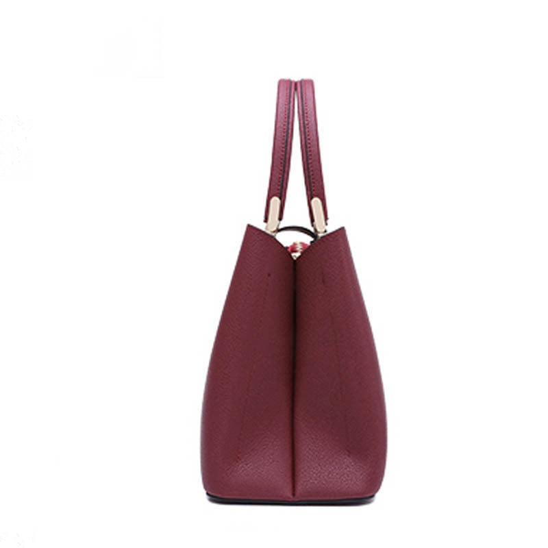 Sac bandoulière carré vertical en cuir de vachette