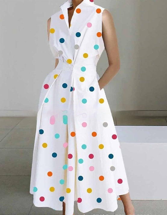 Robe mi-longue en coton à col montant, taille cintrée et imprimé poche