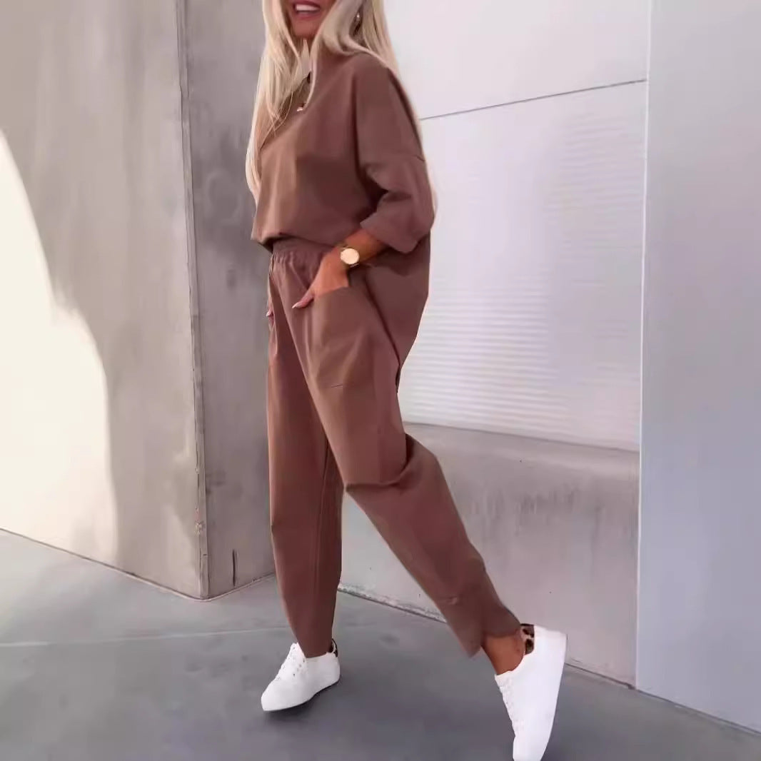Ensemble deux pièces uni à col rond et pantalon court