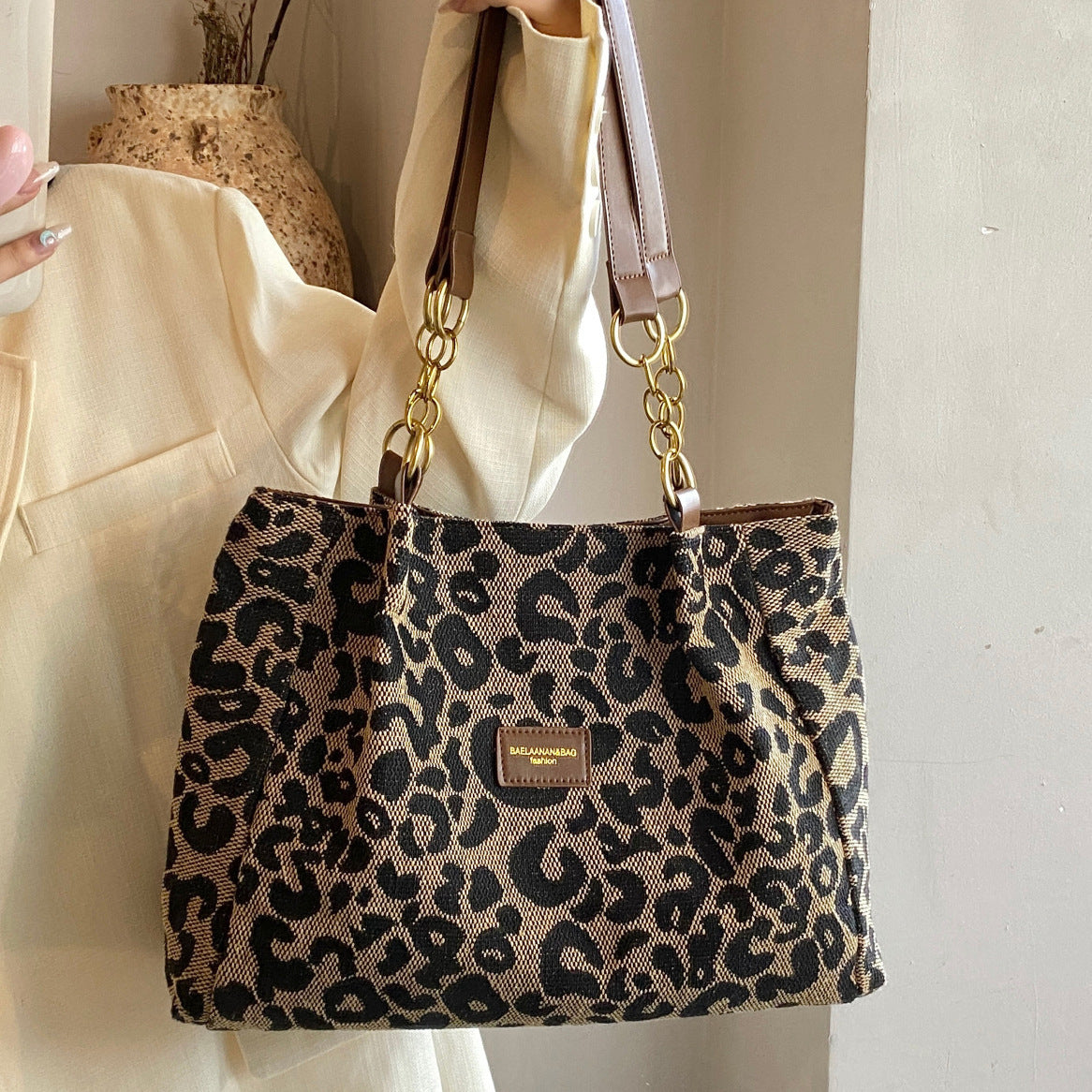 Large Capacity Brown PU Tote Bag for Commute & Leisure
