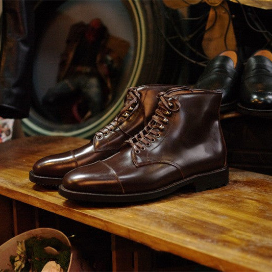 Trois Chaussures Habillées en Cuir pour Homme
