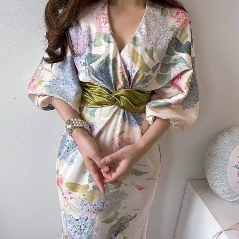 Robe élégante française imprimée à col en V et taille haute