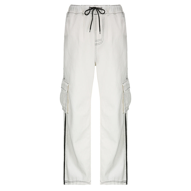 Jean de style urbain en denim blanc avec surpiqûres contrastées et taille élastique