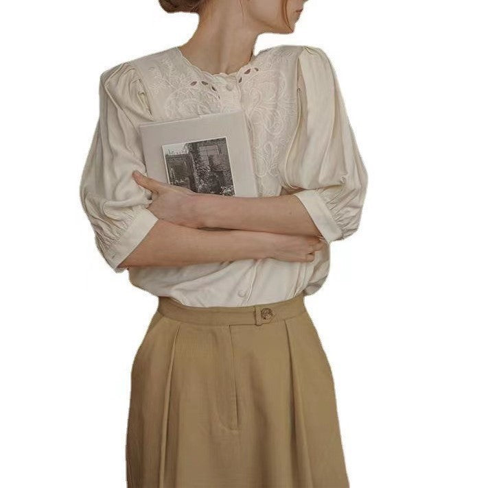 Retro Embroidered Top Design Sense Niche Hollow White