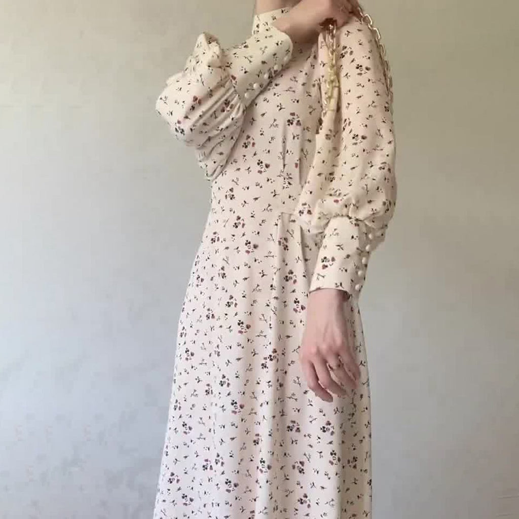 Robe longue ample à fleurs et manches longues avec broderie 3D