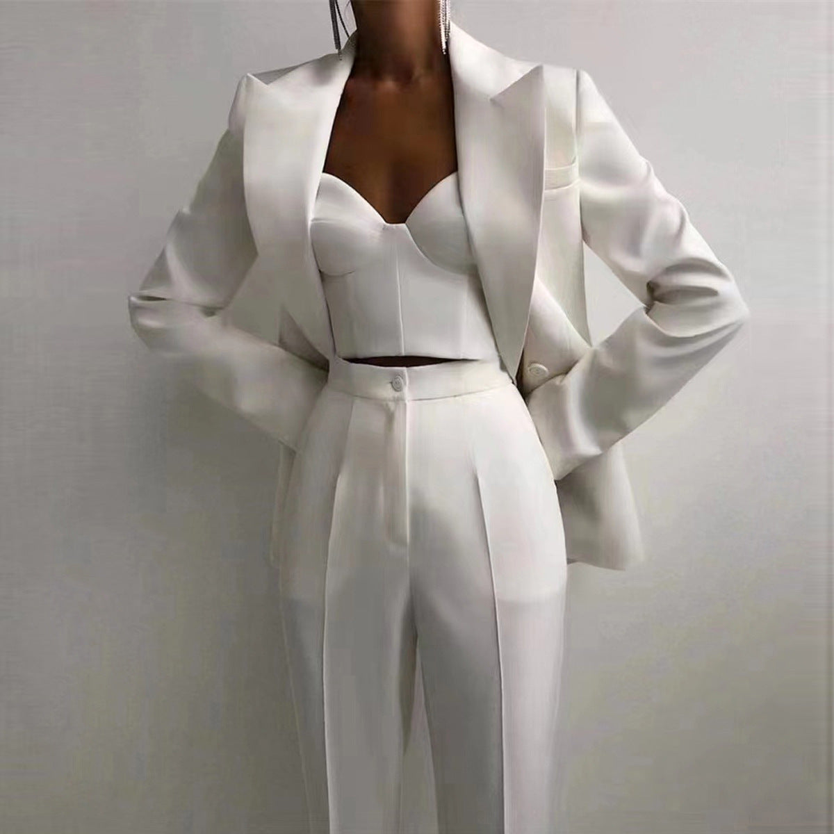 Ensemble tailleur chic décontracté pour femme : veste, corset et pantalon