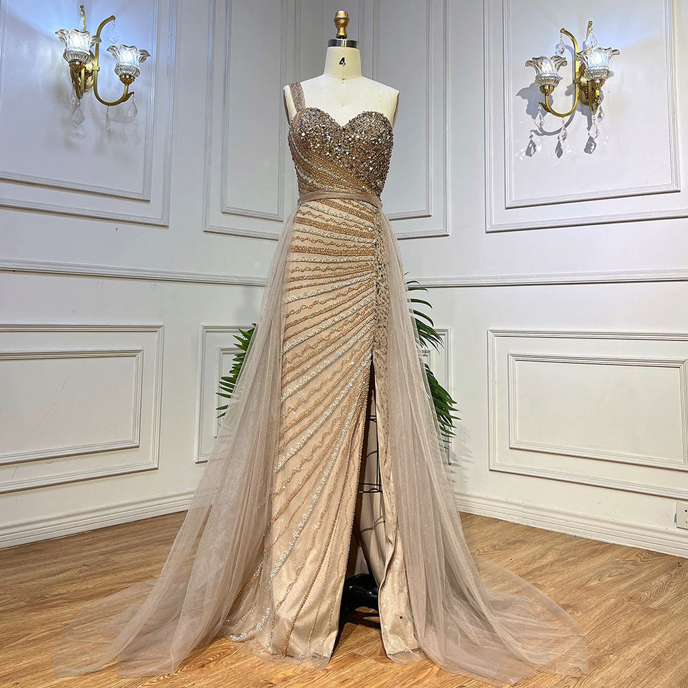 Robe sirène bleue faite à la main en perles, résille, épaules fendues