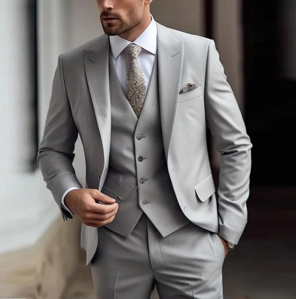 Men's Slim Fit Three-Piece Solid Color Suit Polyester Blend