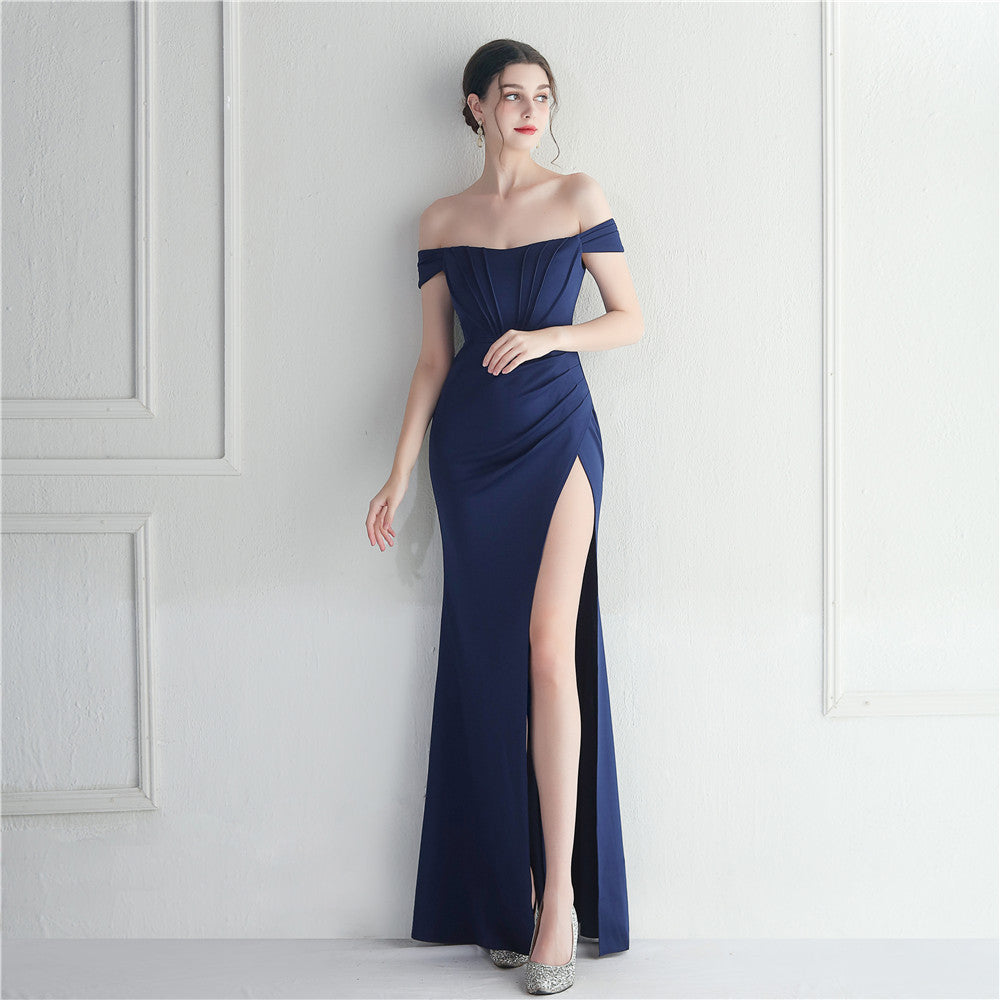 Robe femme unie fendue à une épaule dénudée