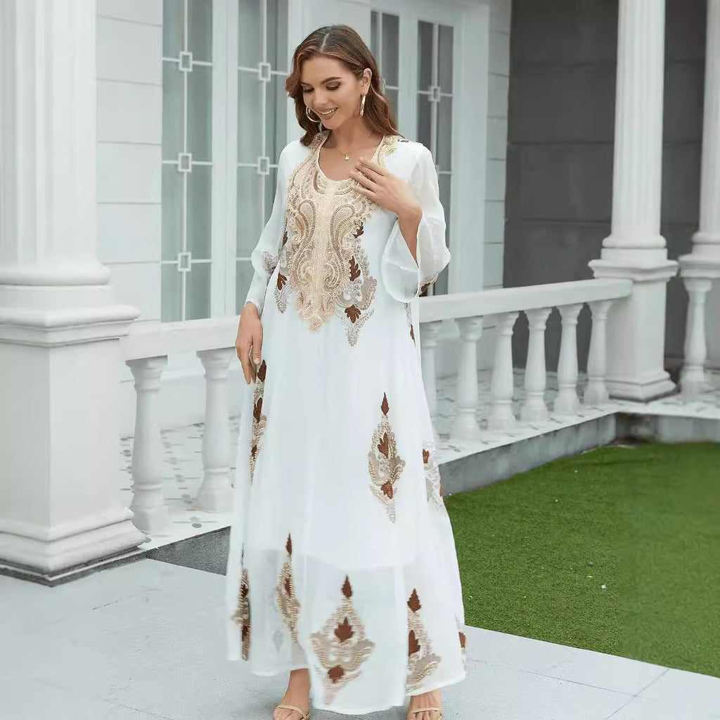 Robe blanche musulmane brodée en maille à manches longues